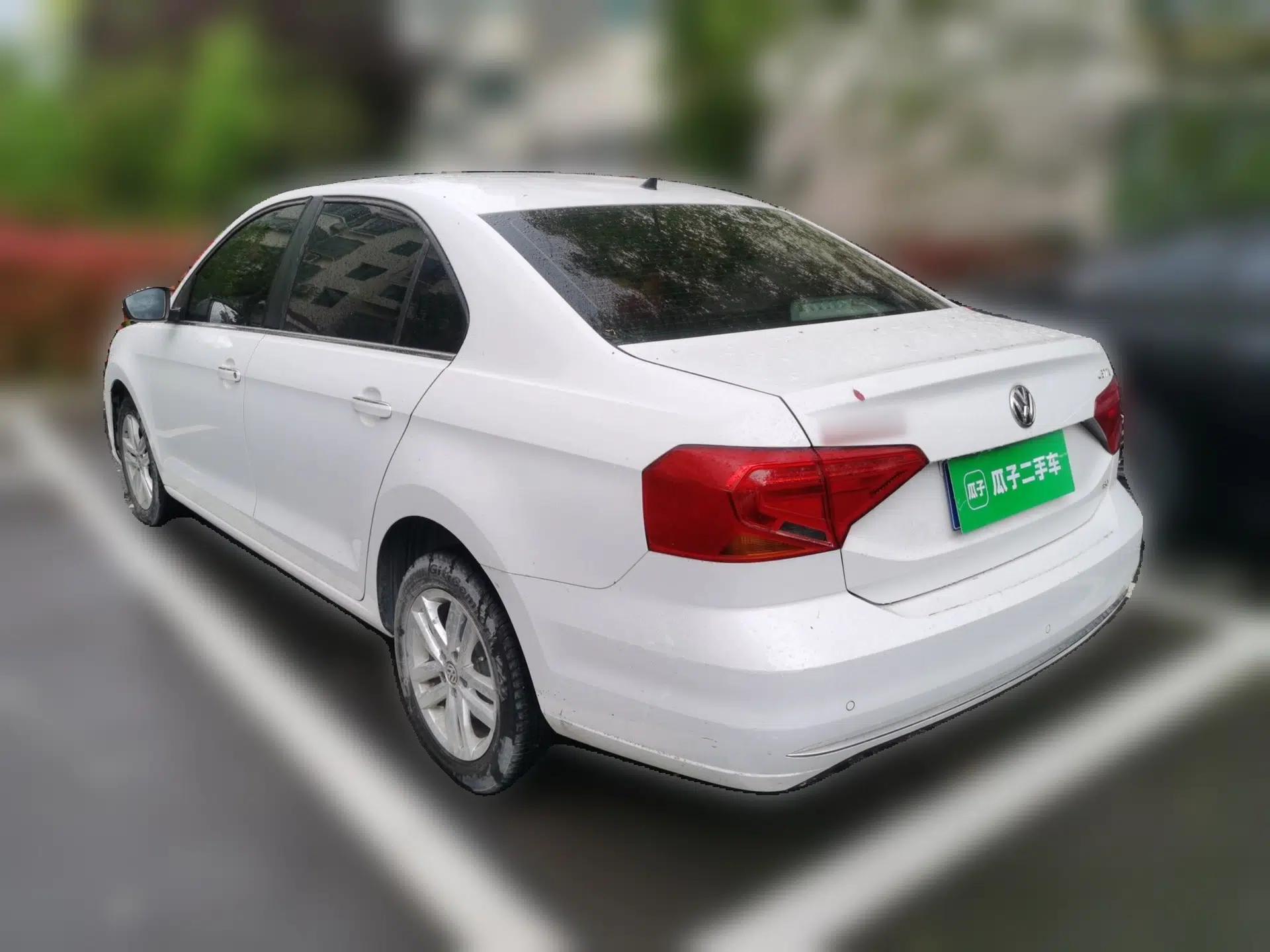 Volkswagen Jetta 2017 1.5L Automatic Comfort Model — миниатюра 4