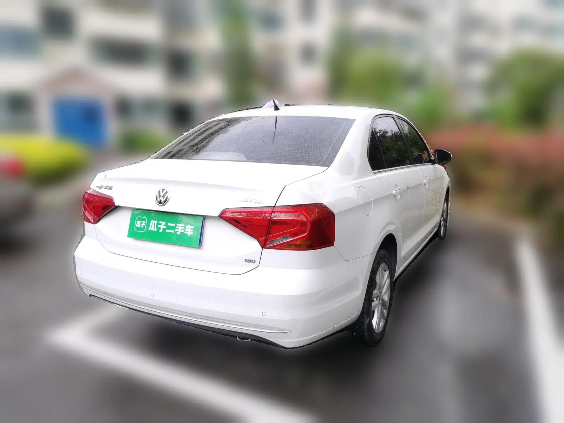 Volkswagen Jetta 2017 1.5L Automatic Comfort Model — миниатюра 6