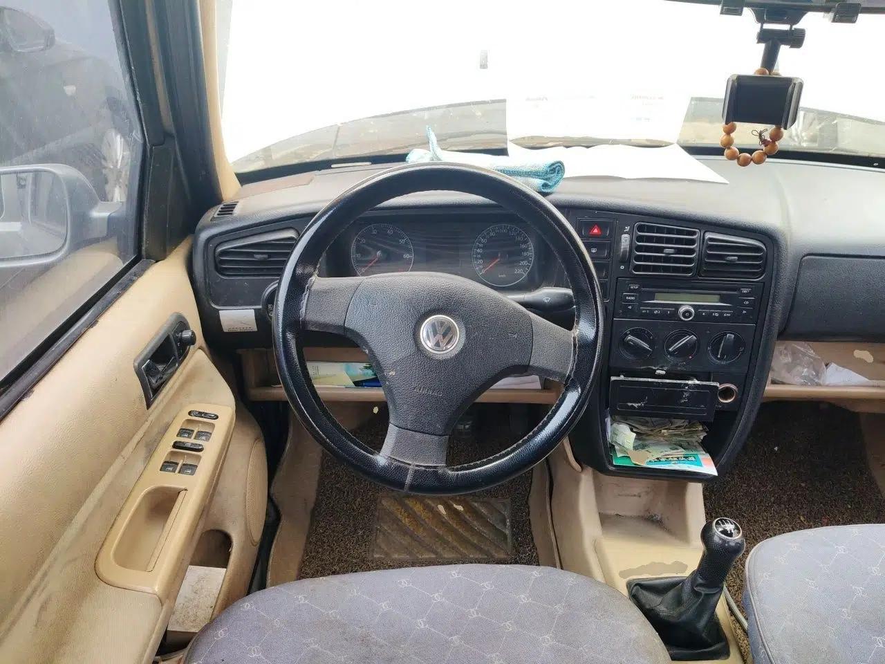 Volkswagen Jetta 2010 1.6L Vanguard — миниатюра 11