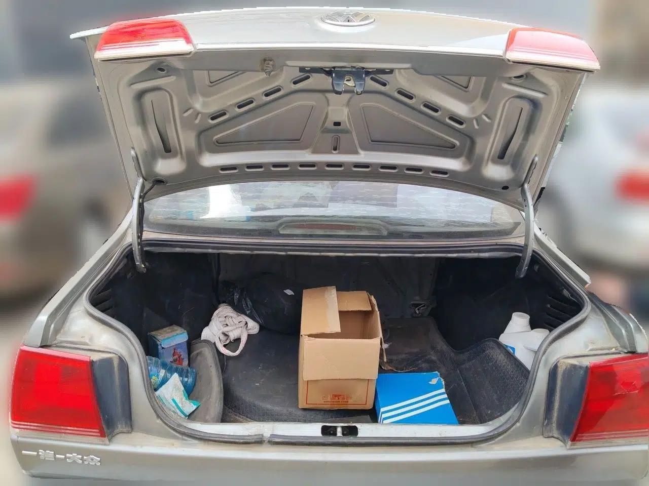 Volkswagen Jetta 2010 1.6L Vanguard — миниатюра 20