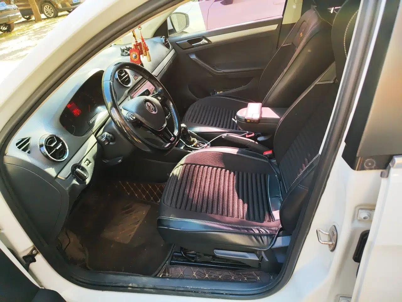 Volkswagen Jetta 2019 Dream Edition 1.5L Automatic Comfort Version — миниатюра 16