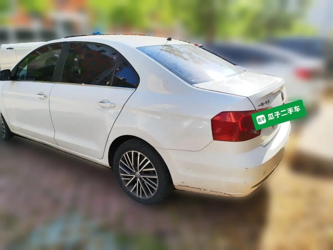 Volkswagen Jetta 2019 Dream Edition 1.5L Automatic Comfort Version — миниатюра 4