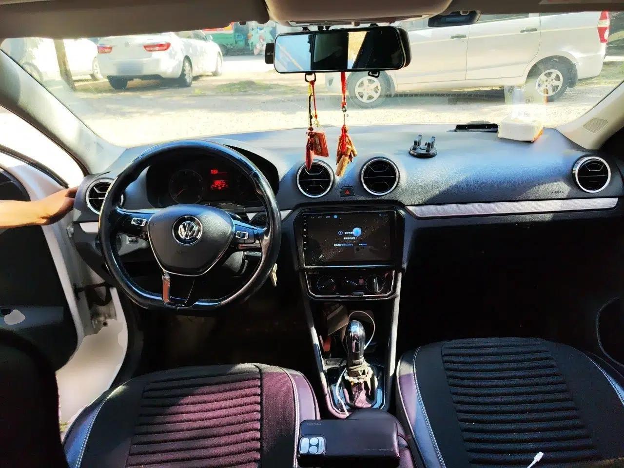 Volkswagen Jetta 2019 Dream Edition 1.5L Automatic Comfort Version — миниатюра 10