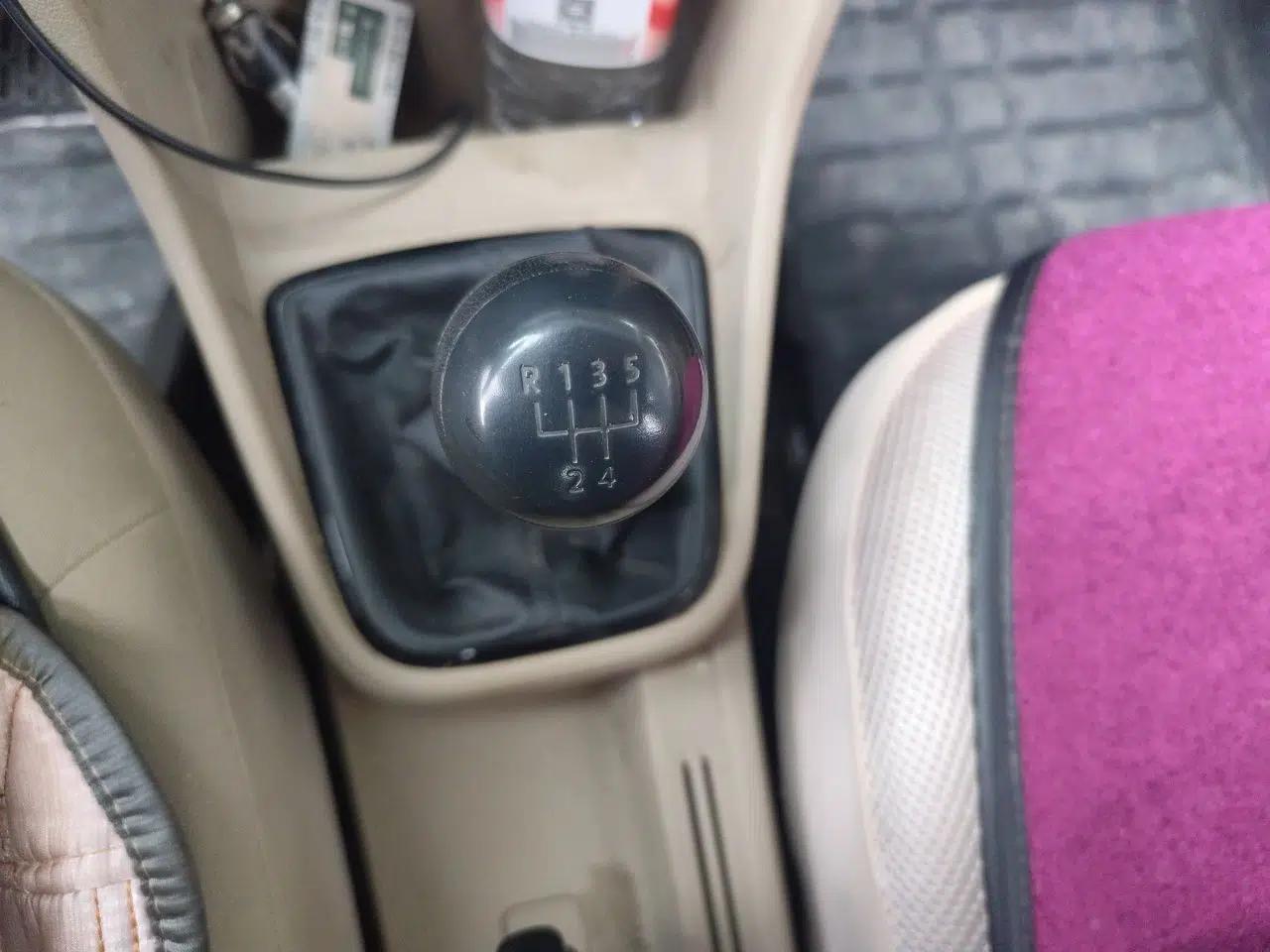 Volkswagen Jetta 2015 Zhuihui Edition 1.4L Manual Fashion Model — миниатюра 15