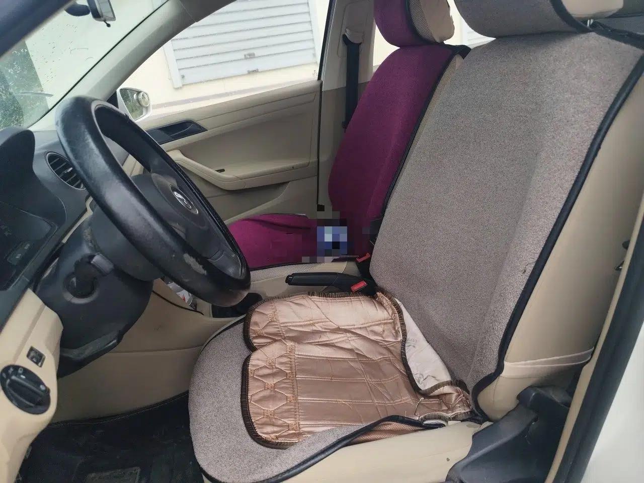 Volkswagen Jetta 2015 Zhuihui Edition 1.4L Manual Fashion Model — миниатюра 16