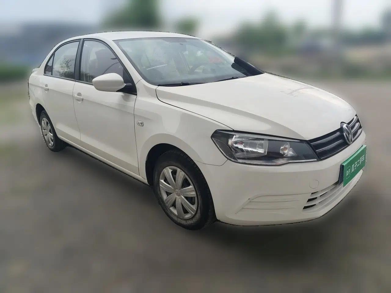 Volkswagen Jetta 2015 Zhuihui Edition 1.4L Manual Fashion Model — миниатюра 3
