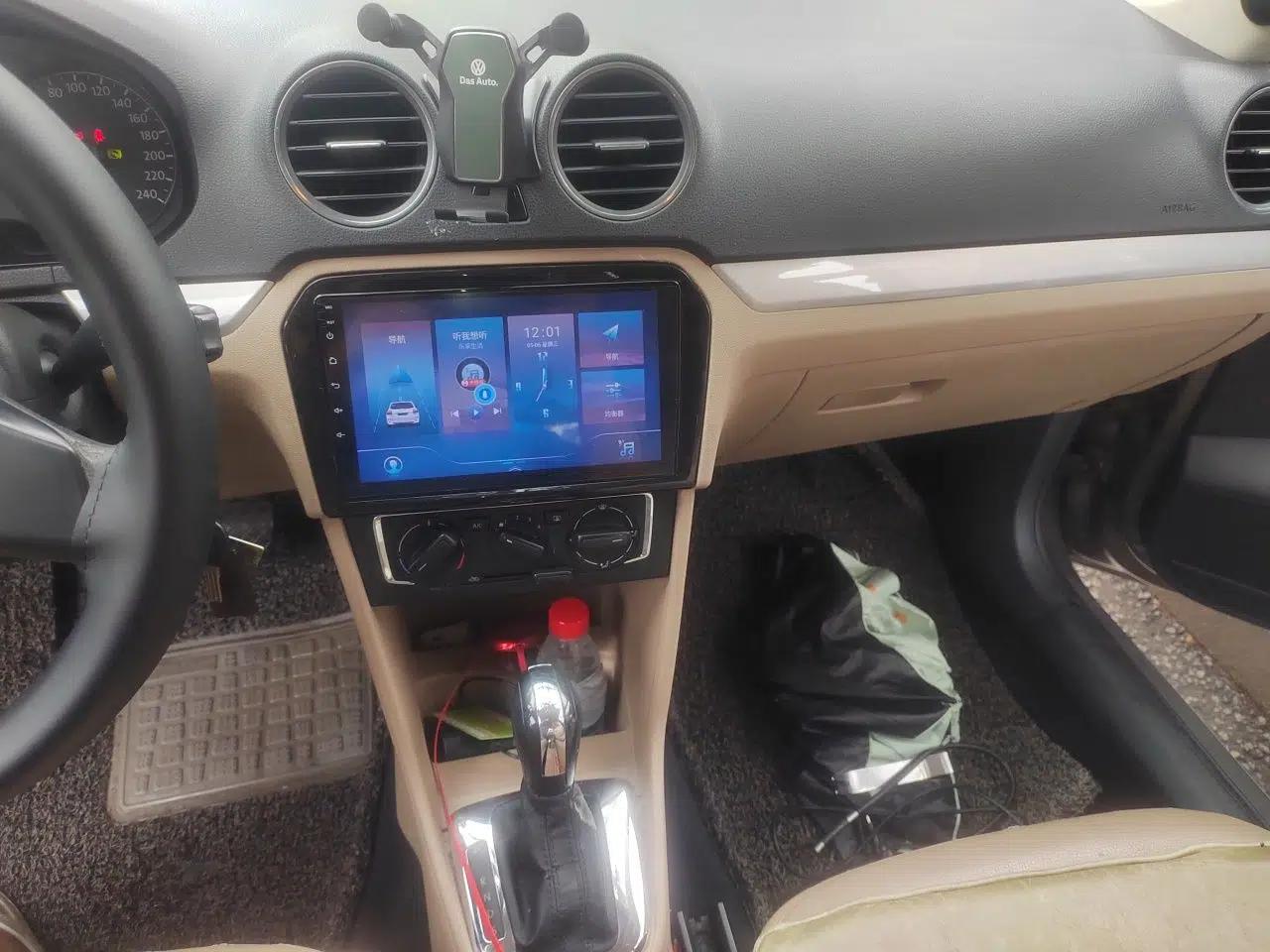 Volkswagen Jetta 2013 1.6L Automatic Comfort Model — миниатюра 14