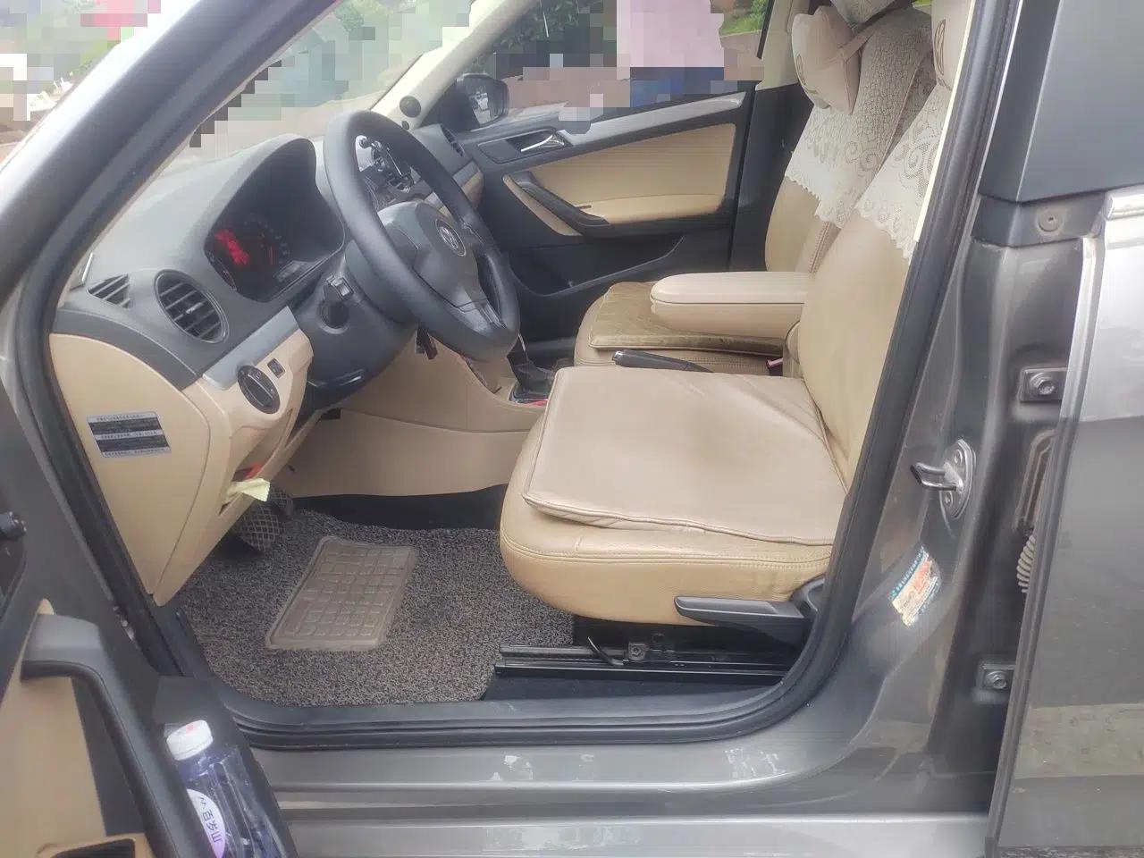 Volkswagen Jetta 2013 1.6L Automatic Comfort Model — миниатюра 16