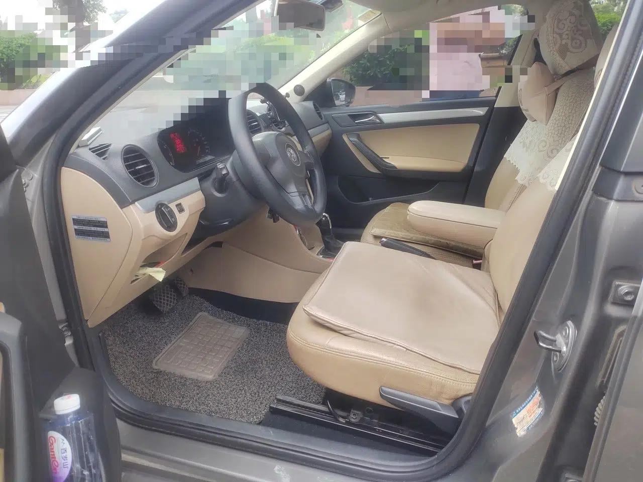 Volkswagen Jetta 2013 1.6L Automatic Comfort Model — миниатюра 17