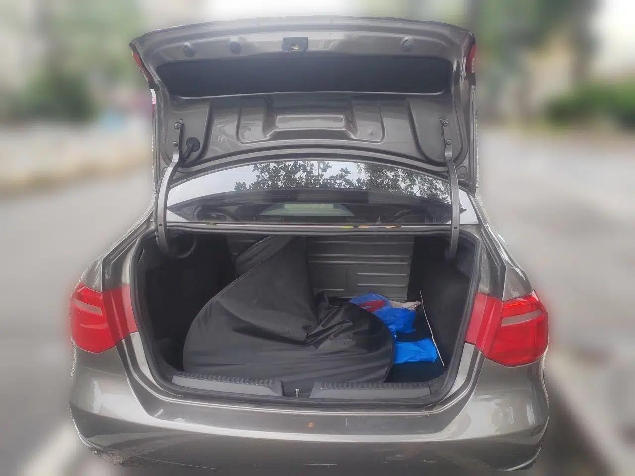 Volkswagen Jetta 2013 1.6L Automatic Comfort Model — миниатюра 20