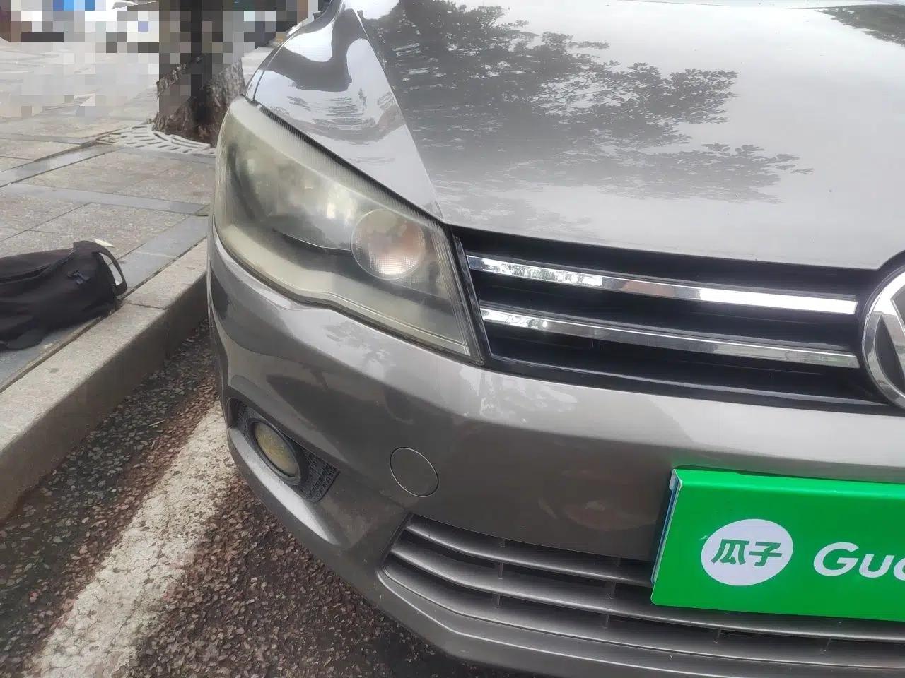 Volkswagen Jetta 2013 1.6L Automatic Comfort Model — миниатюра 7
