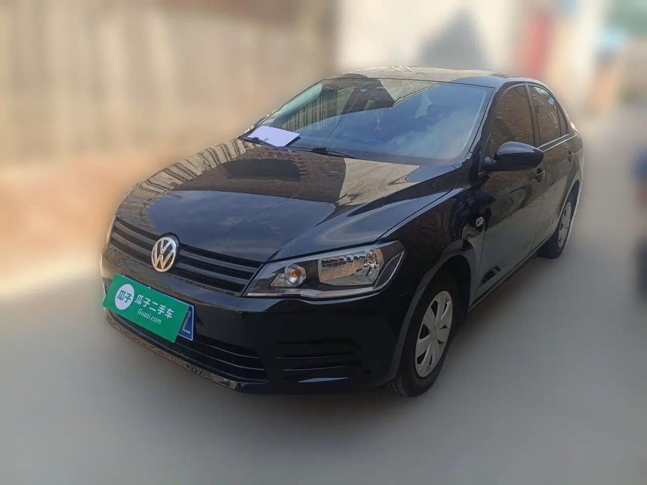 Volkswagen Jetta 2015 1.6L Manual Fashion Edition — миниатюра 1