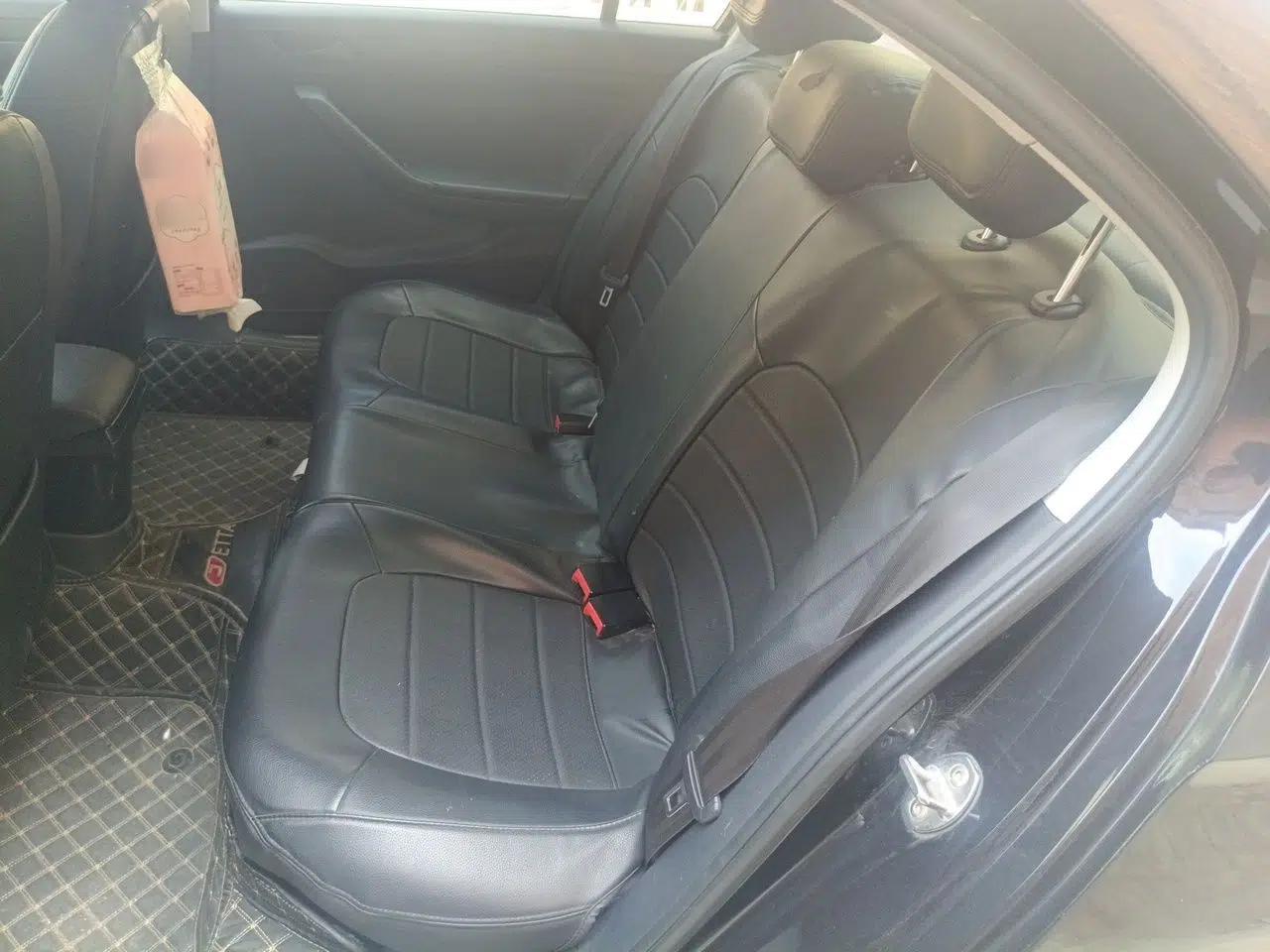Volkswagen Jetta 2015 1.6L Manual Fashion Edition — миниатюра 18