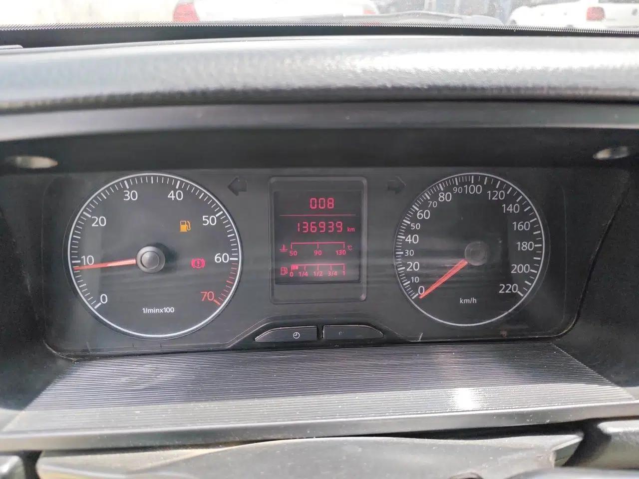 Volkswagen Jetta 2010 1.6L Partner — миниатюра 12