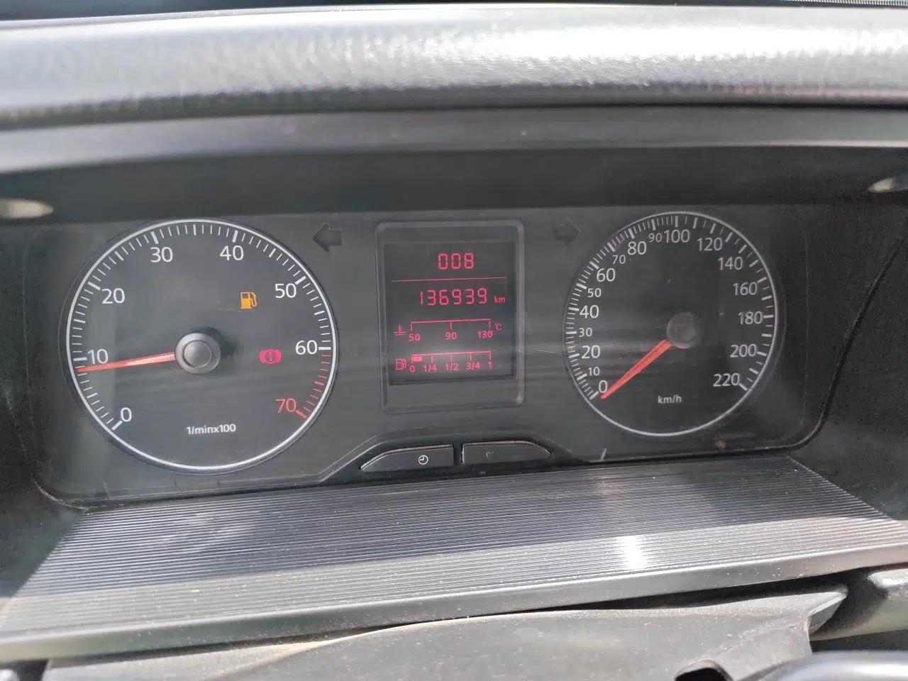 Volkswagen Jetta 2010 1.6L Partner — миниатюра 13