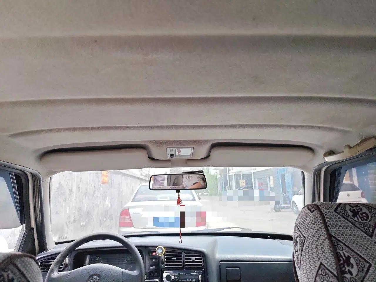Volkswagen Jetta 2010 1.6L Partner — миниатюра 19