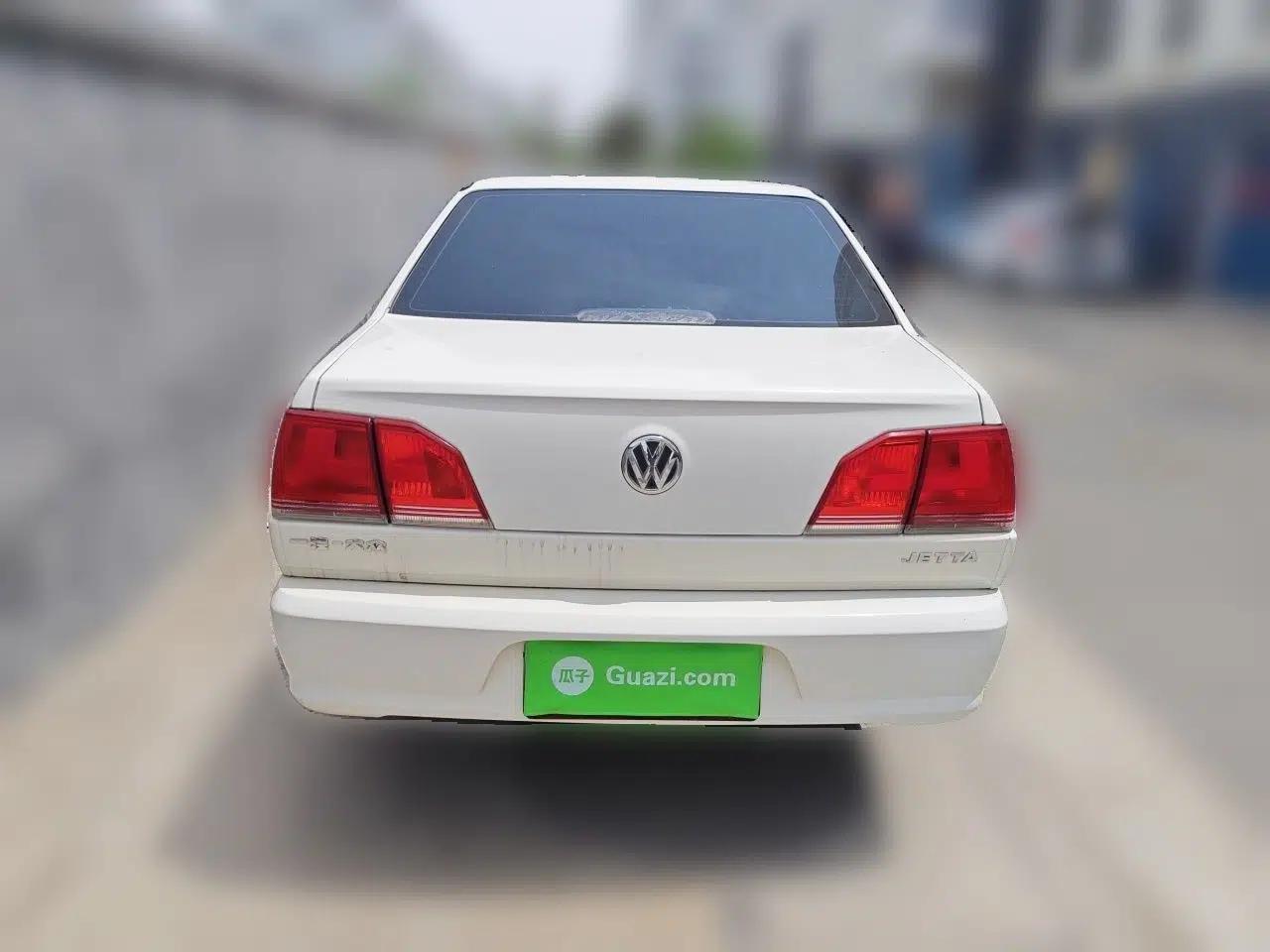Volkswagen Jetta 2010 1.6L Partner — миниатюра 5
