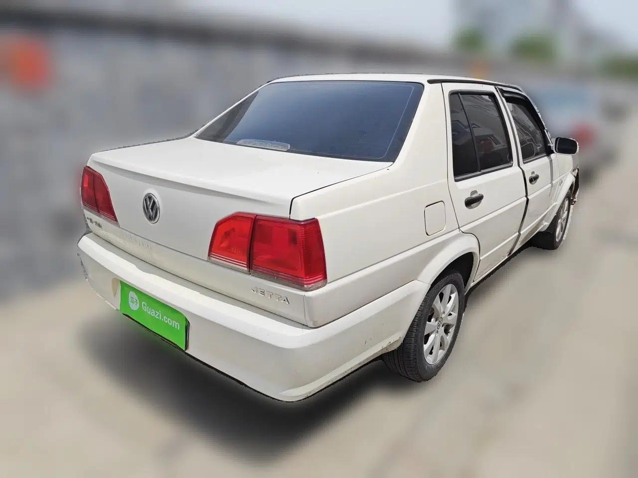 Volkswagen Jetta 2010 1.6L Partner — миниатюра 6