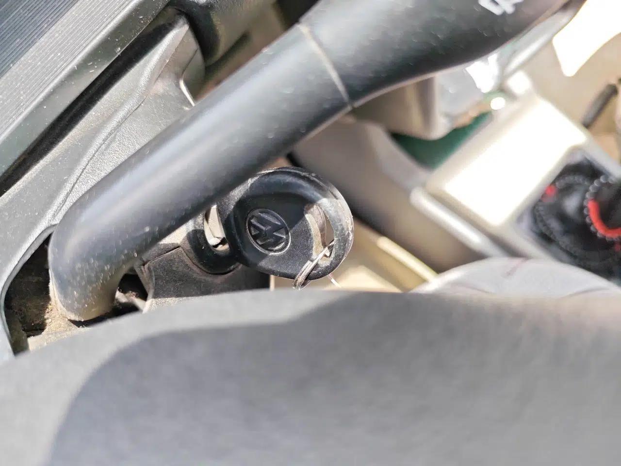 Volkswagen Jetta 2010 1.6L Partner — миниатюра 9