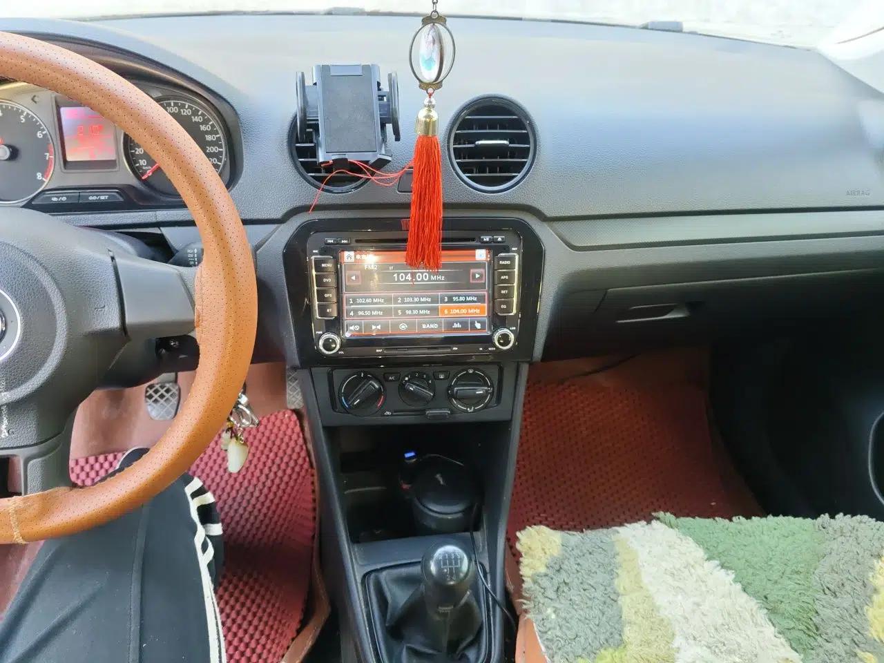 Volkswagen Jetta 2015 Zhuihui Edition 1.4L Manual Fashion Model — миниатюра 14
