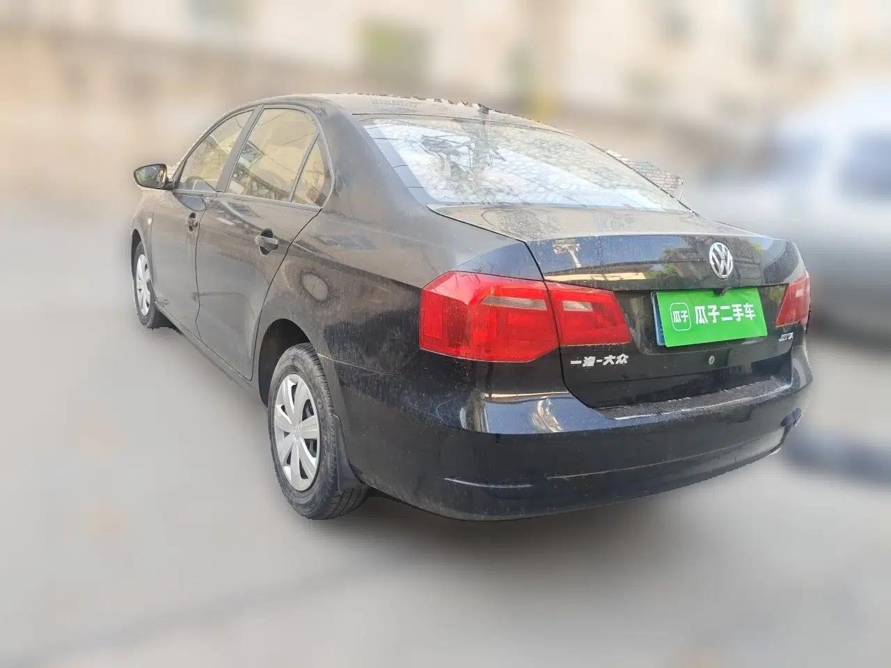 Volkswagen Jetta 2015 Zhuihui Edition 1.4L Manual Fashion Model — миниатюра 4