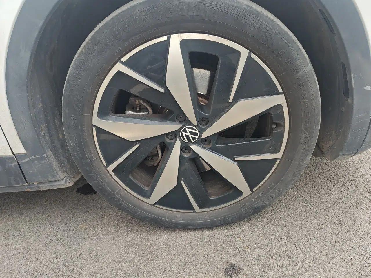 Volkswagen ID.4 CROZZ 2021 Yeyue First-Edition Two-Wheel-Drive Version — миниатюра 8