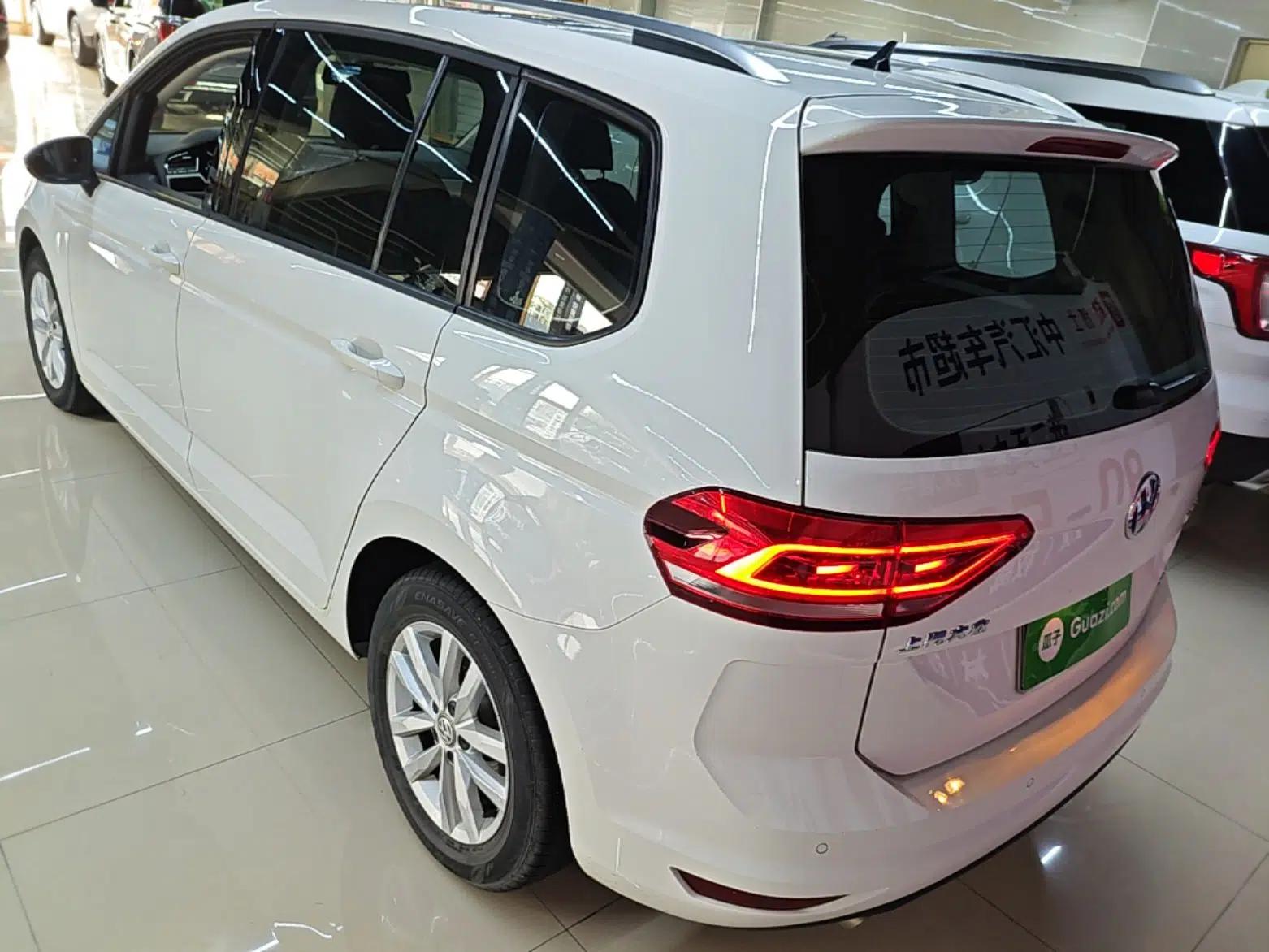 Volkswagen Touran 2018 Volkswagen Touran L 280TSI DSG Comfort Edition 7 Seats China V Emission Standard — миниатюра 4