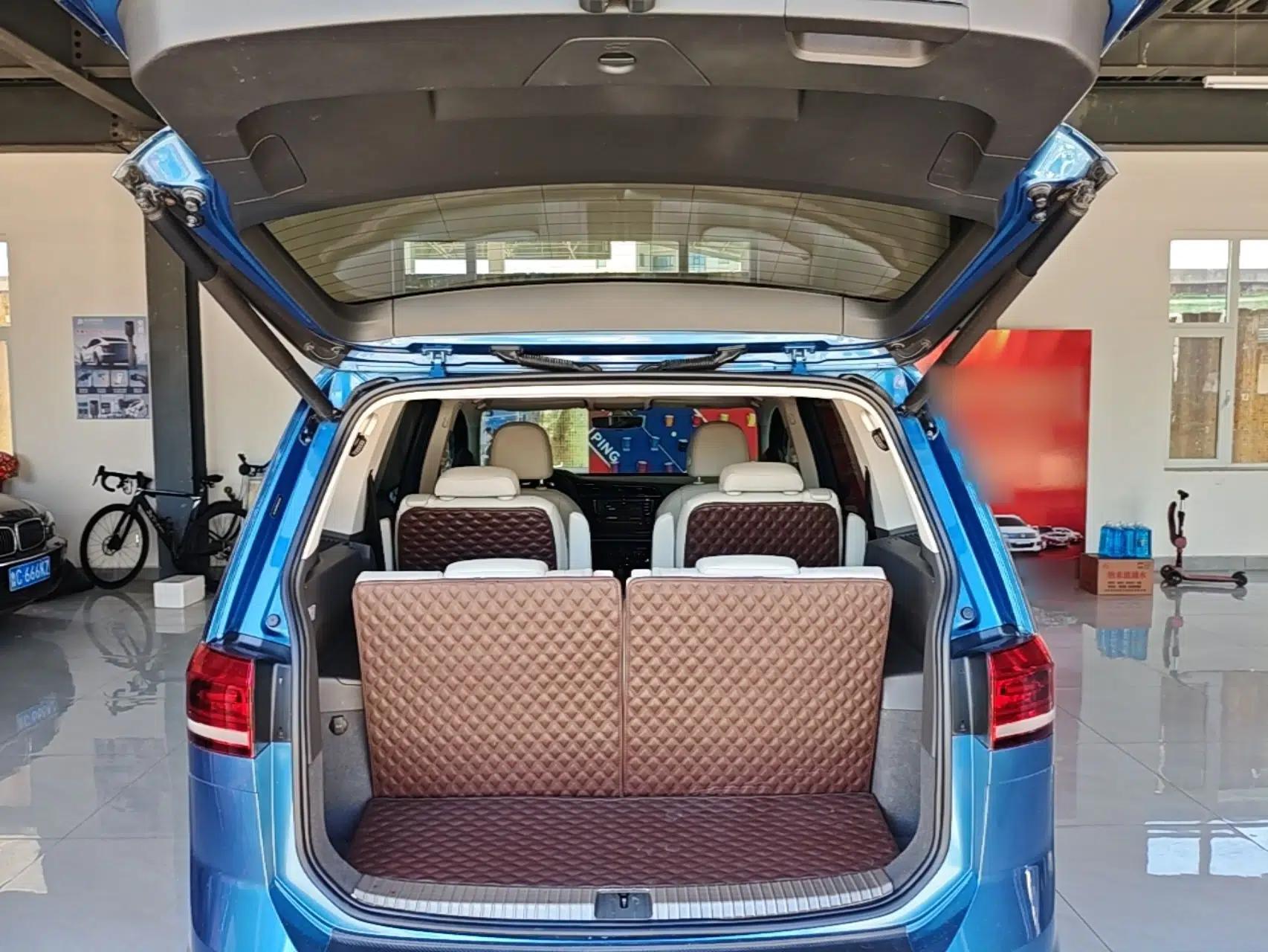 Volkswagen Touran 2018 Volkswagen Touran L 280TSI DSG Luxury Edition 6-seater — миниатюра 22