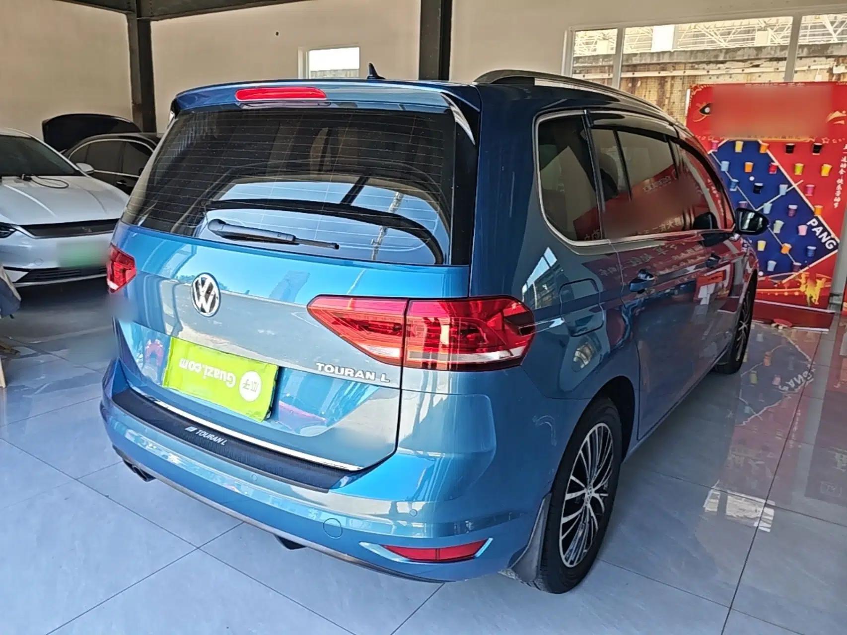 Volkswagen Touran 2018 Volkswagen Touran L 280TSI DSG Luxury Edition 6-seater — миниатюра 6