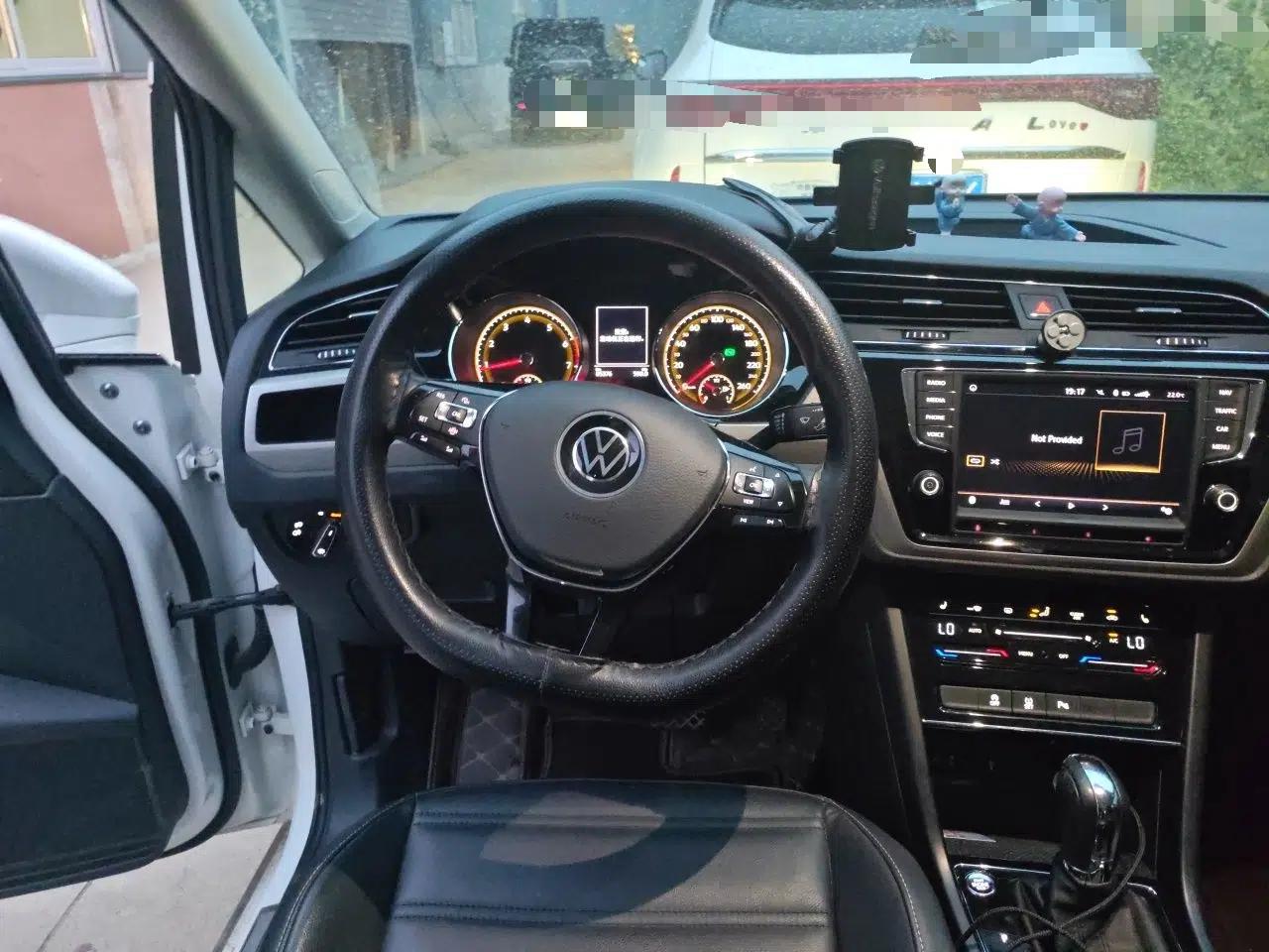 Volkswagen Touran 2021 Volkswagen Touran L 280TSI DSG Boundary Edition 7-Seater — миниатюра 11