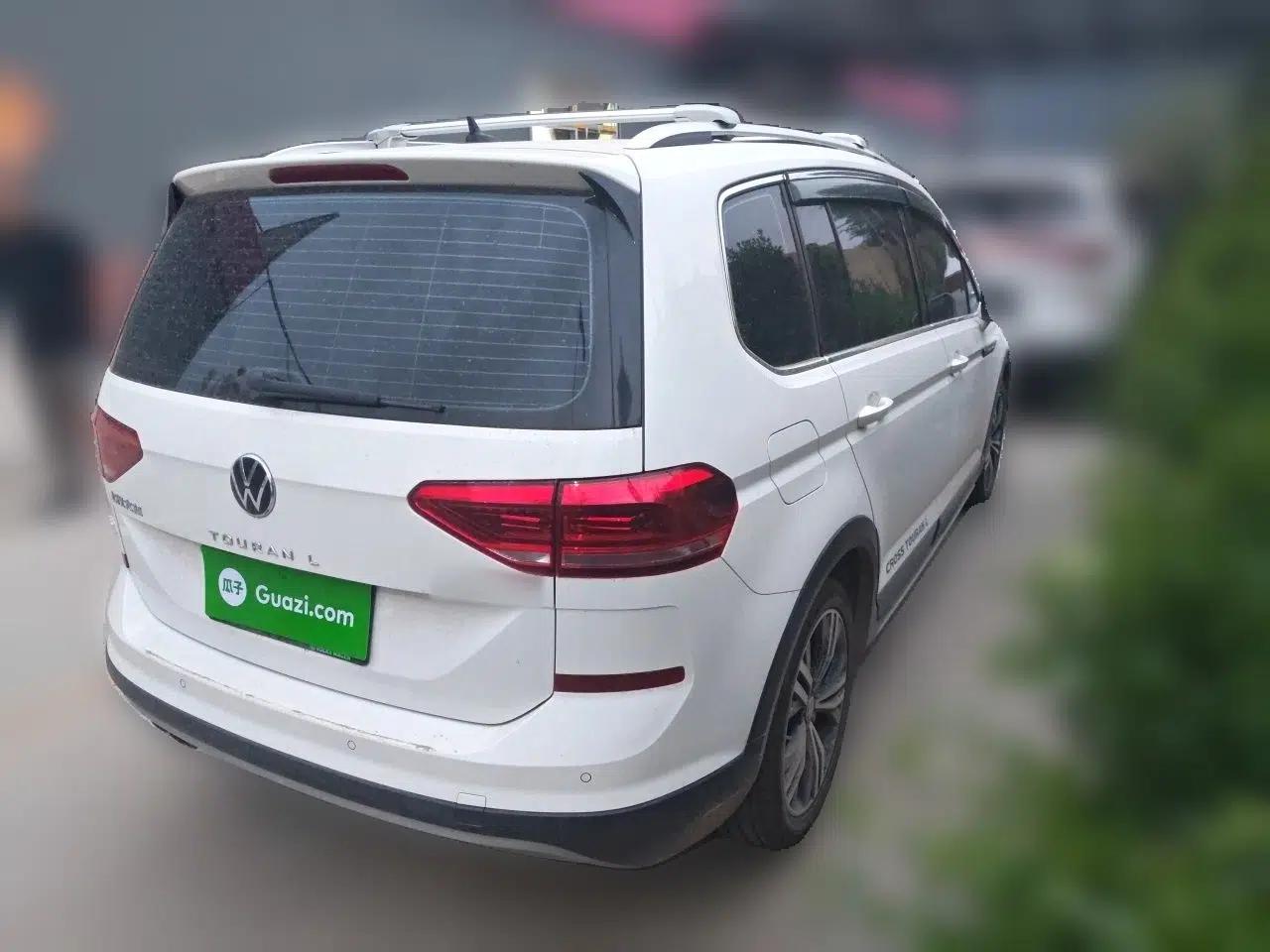 Volkswagen Touran 2021 Volkswagen Touran L 280TSI DSG Boundary Edition 7-Seater — миниатюра 6