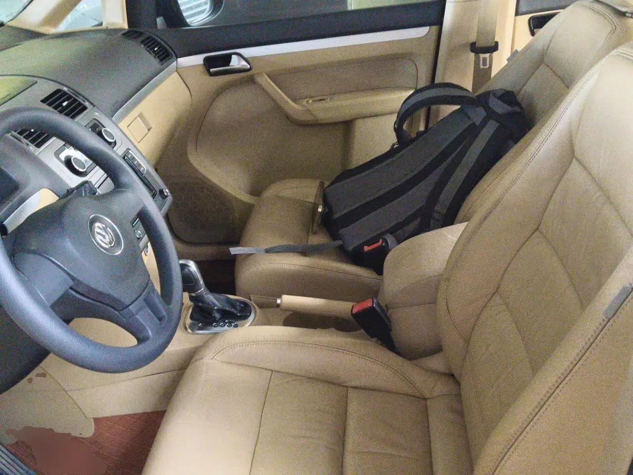 Volkswagen Touran 2011 1.4T DSG Zhiya Edition 5 Seats — миниатюра 16