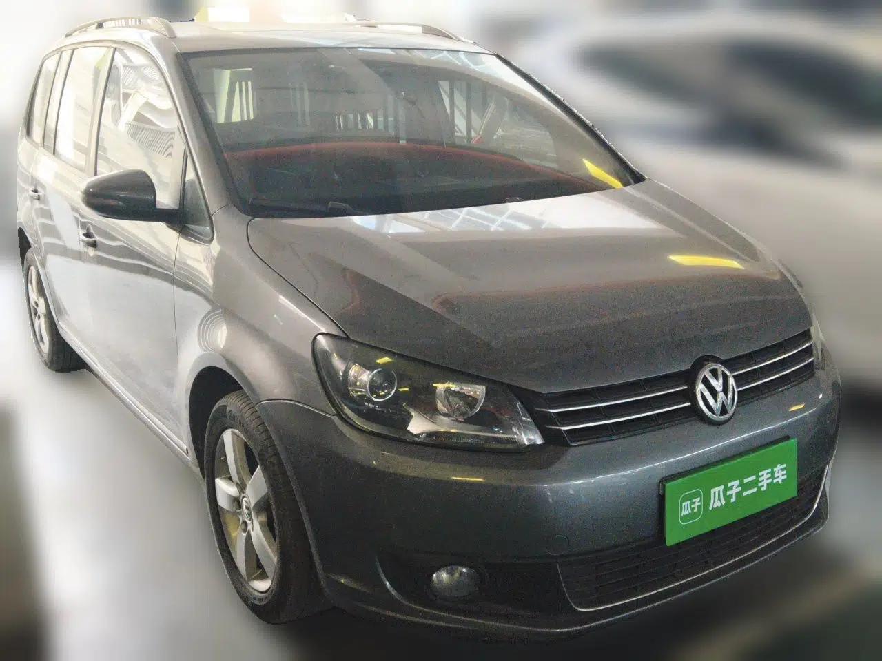 Volkswagen Touran 2011 1.4T DSG Zhiya Edition 5 Seats — миниатюра 3