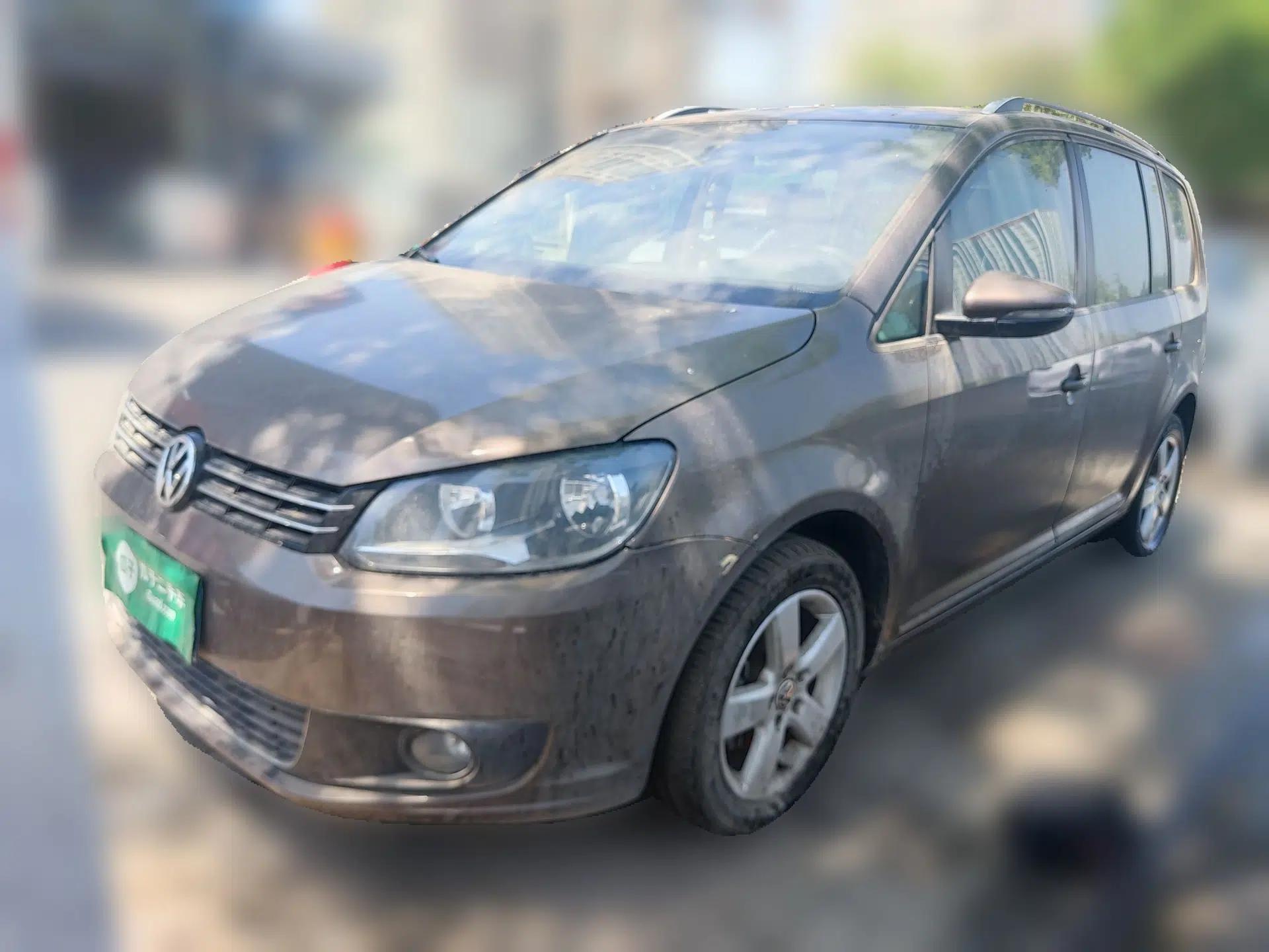 Volkswagen Touran 2011 1.4T DSG Zhiya Edition 5 Seats — миниатюра 1