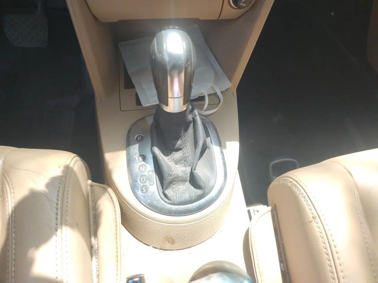 Volkswagen Touran 2011 1.4T DSG Zhiya Edition 5 Seats — миниатюра 15