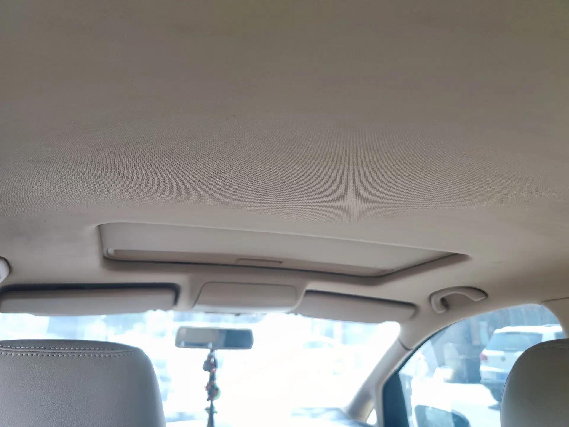 Volkswagen Touran 2011 1.4T DSG Zhiya Edition 5 Seats — миниатюра 19