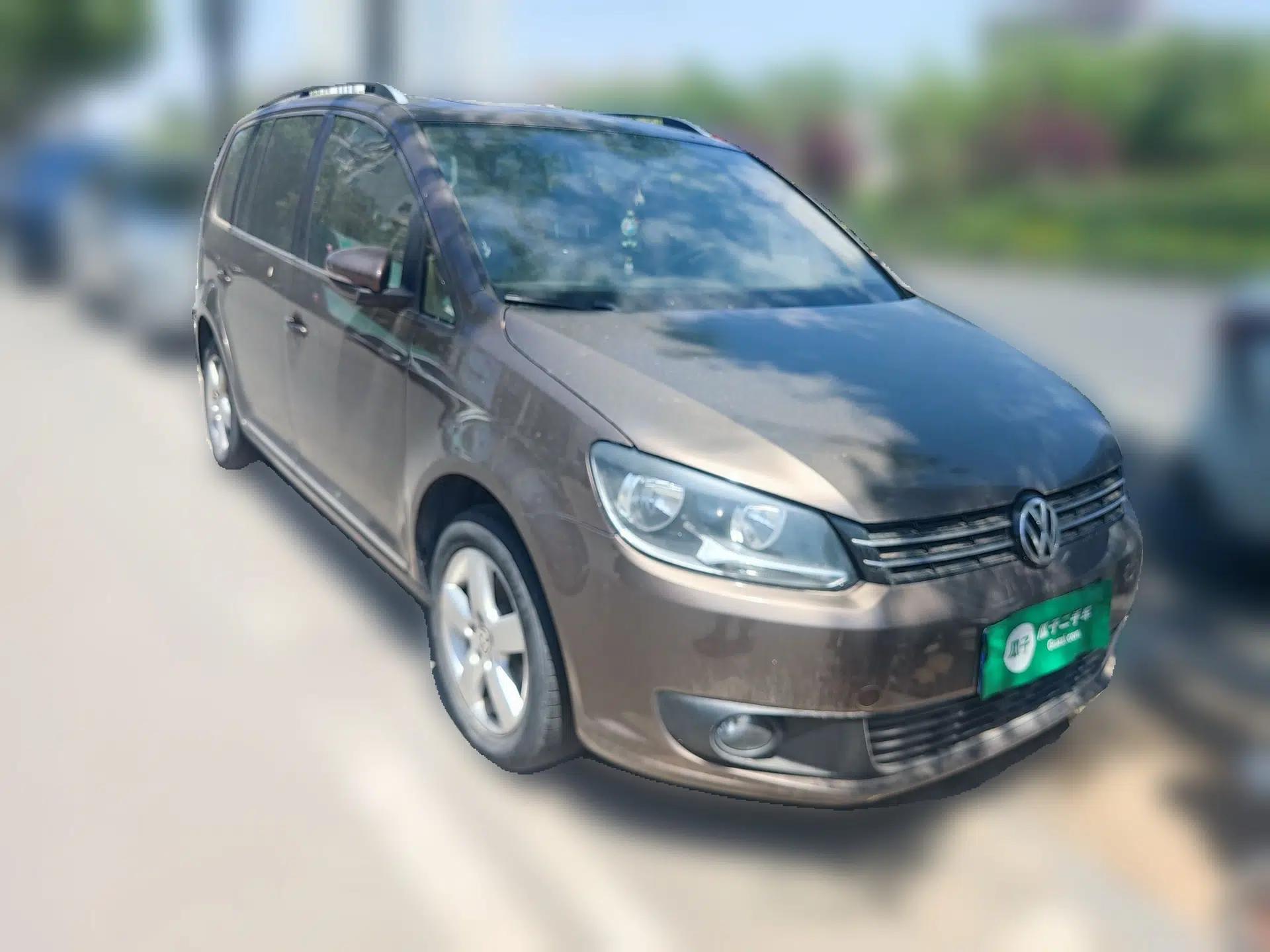 Volkswagen Touran 2011 1.4T DSG Zhiya Edition 5 Seats — миниатюра 3
