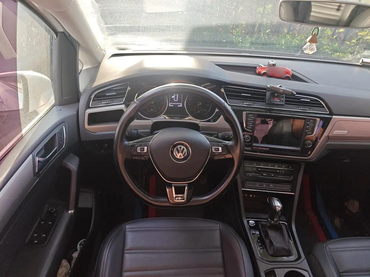 Volkswagen Touran 2021 Volkswagen Touran L 280TSI DSG Boundary Edition 7-Seater — миниатюра 11