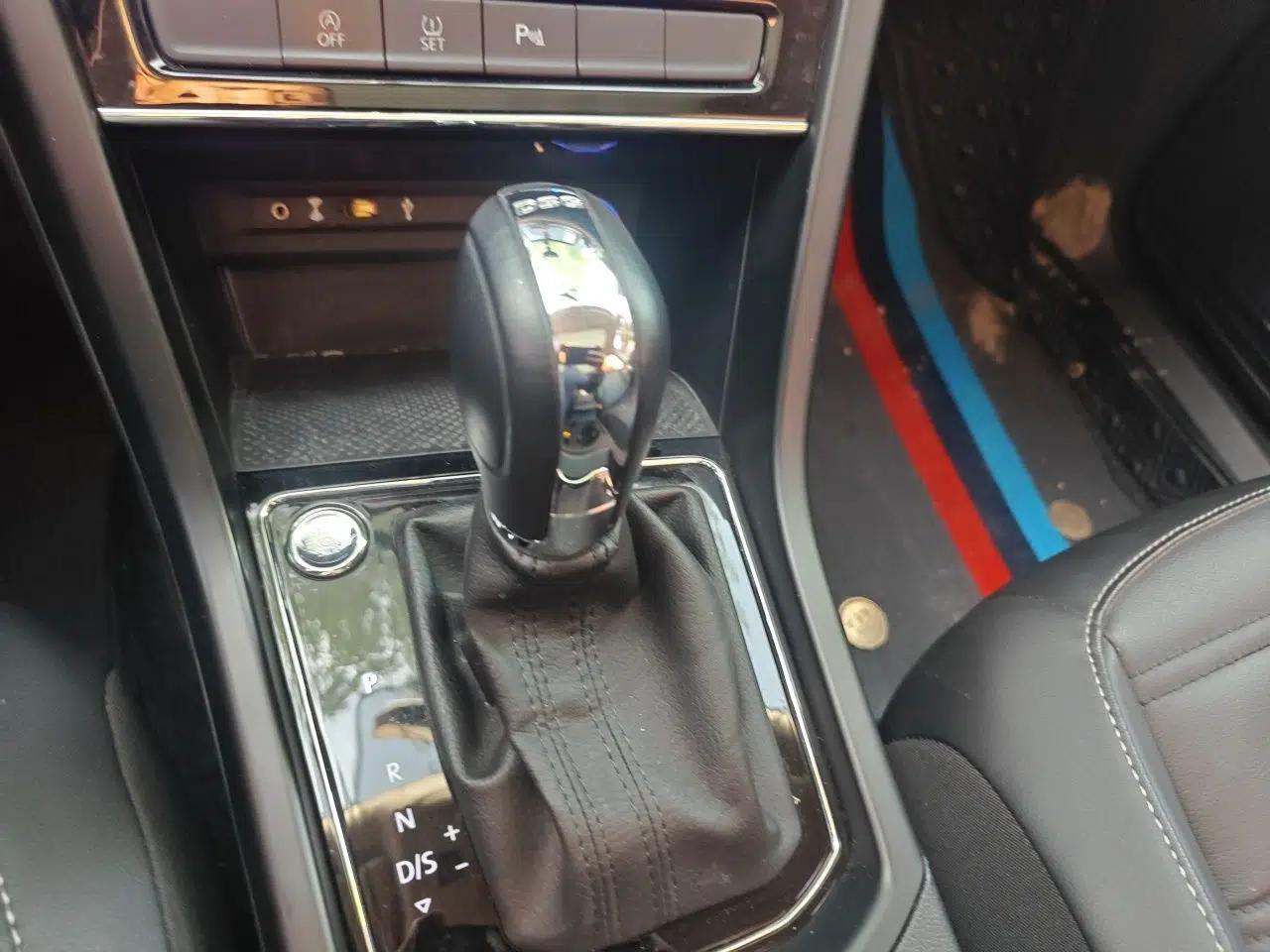 Volkswagen Touran 2021 Volkswagen Touran L 280TSI DSG Boundary Edition 7-Seater — миниатюра 15