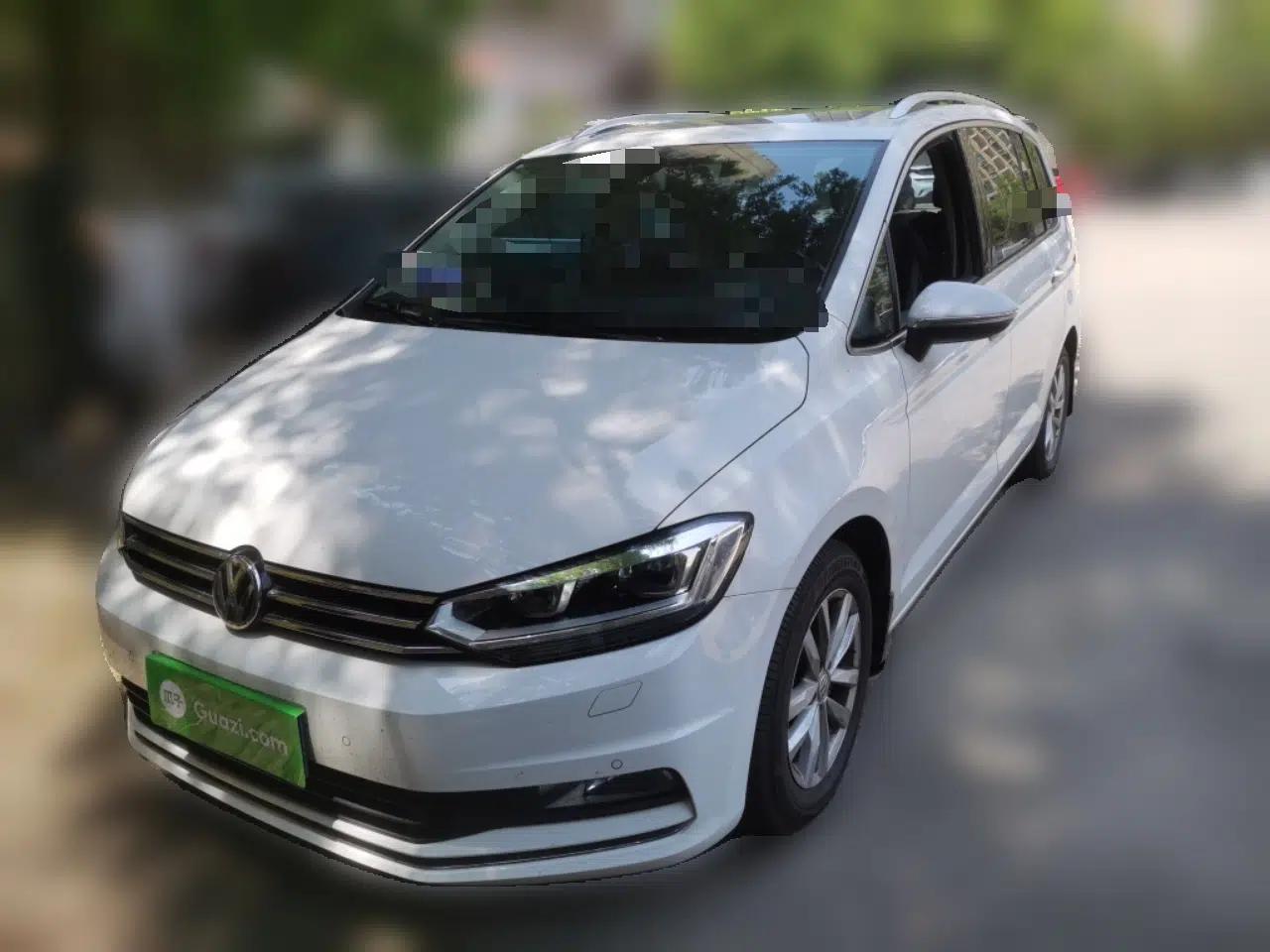 Volkswagen Touran 2016 Volkswagen Touran L 280TSI DSG Comfort Edition — миниатюра 1