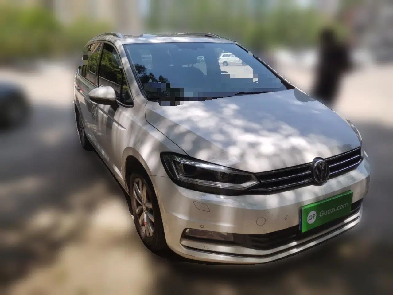 Volkswagen Touran 2016 Volkswagen Touran L 280TSI DSG Comfort Edition — миниатюра 3