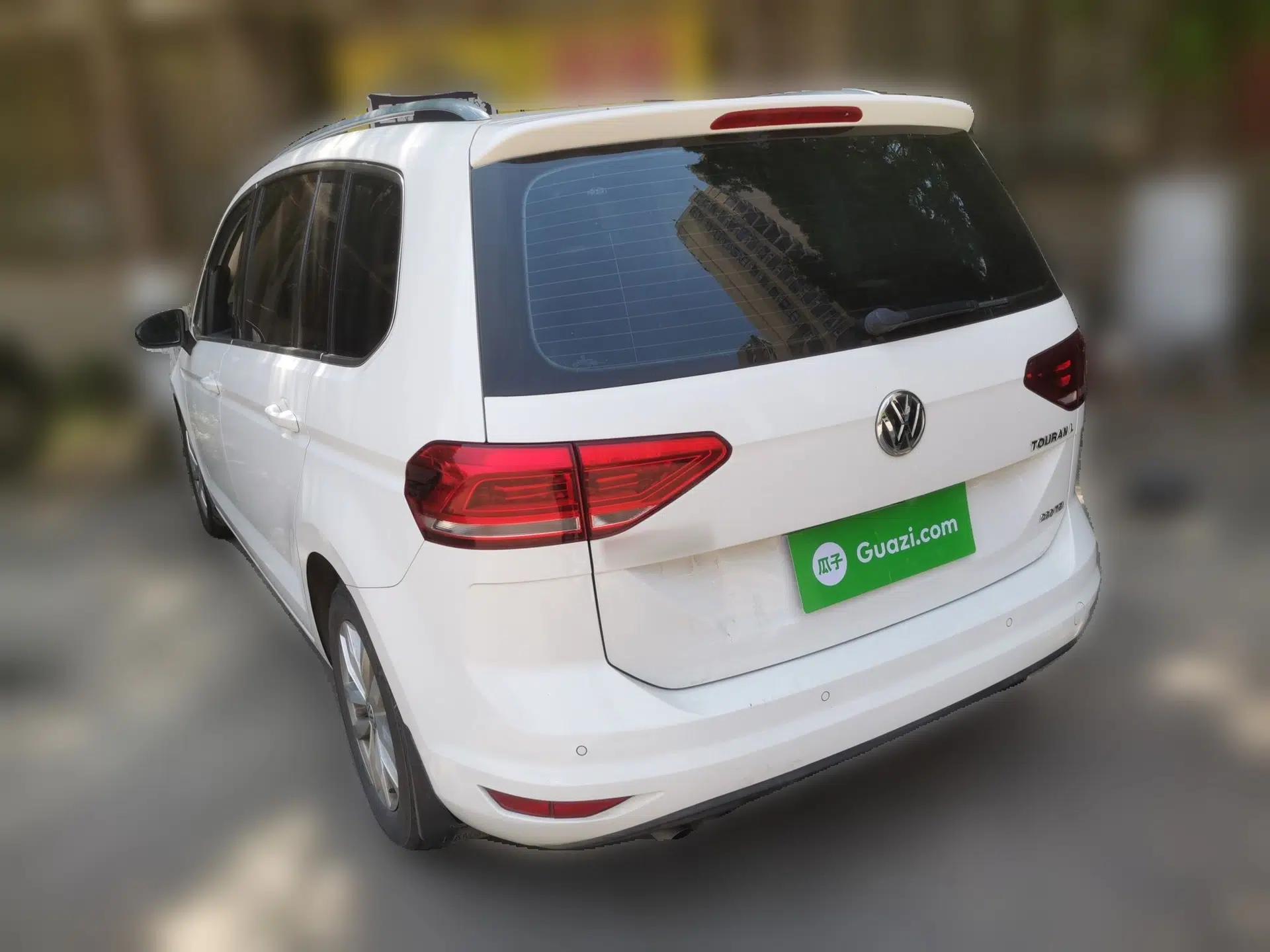 Volkswagen Touran 2016 Volkswagen Touran L 280TSI DSG Comfort Edition — миниатюра 4