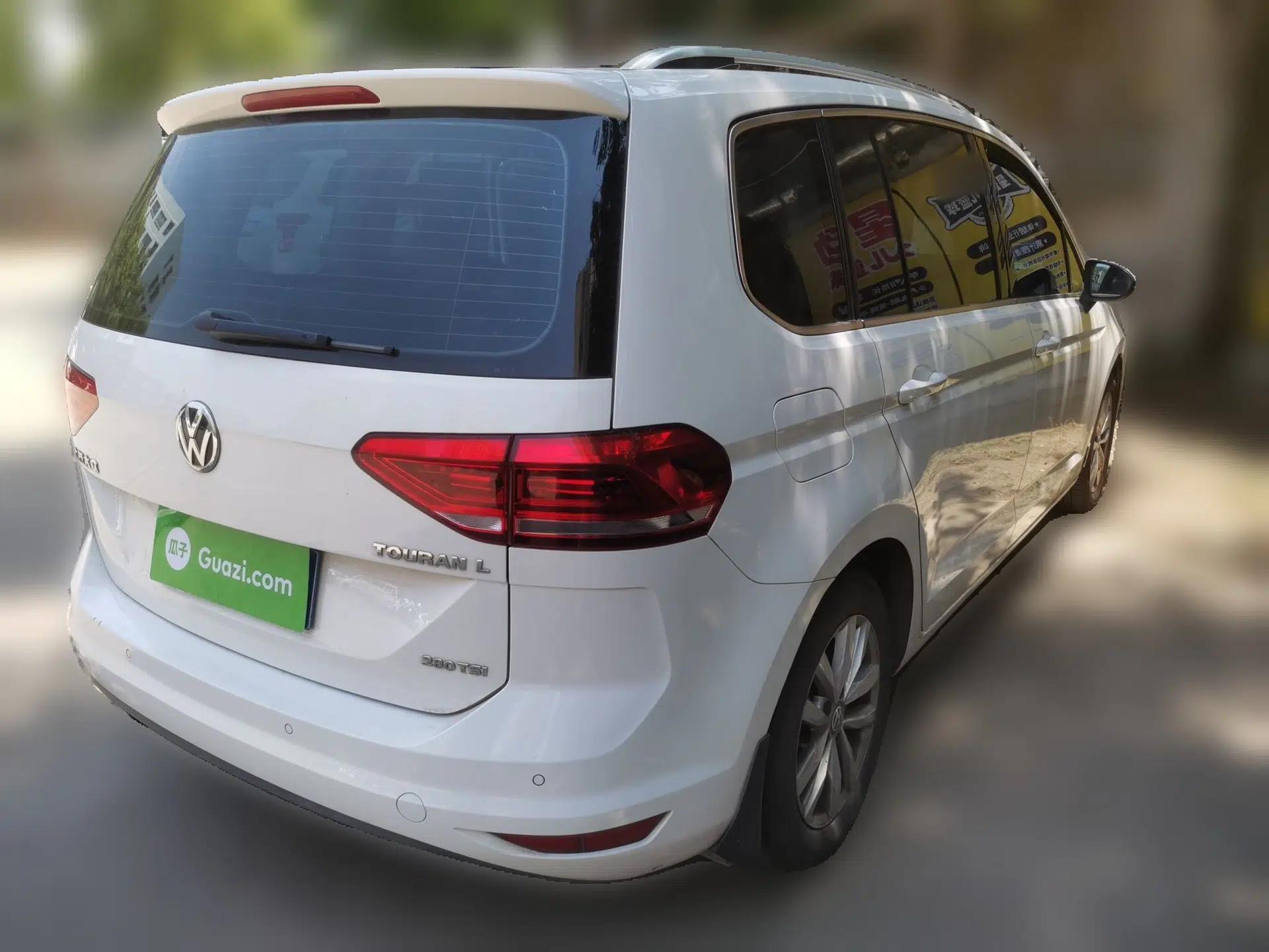 Volkswagen Touran 2016 Volkswagen Touran L 280TSI DSG Comfort Edition — миниатюра 6