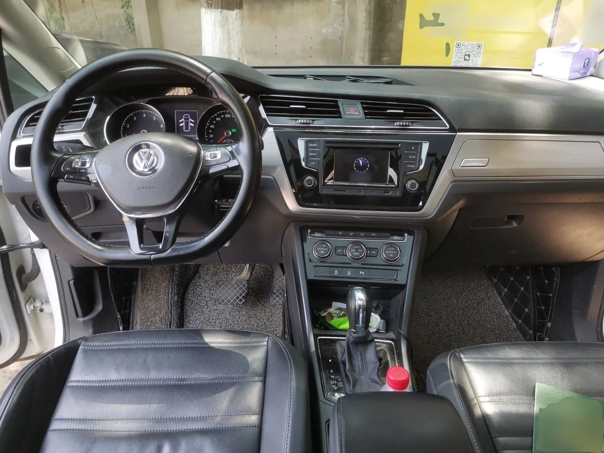 Volkswagen Touran 2016 Volkswagen Touran L 280TSI DSG Comfort Edition — миниатюра 10
