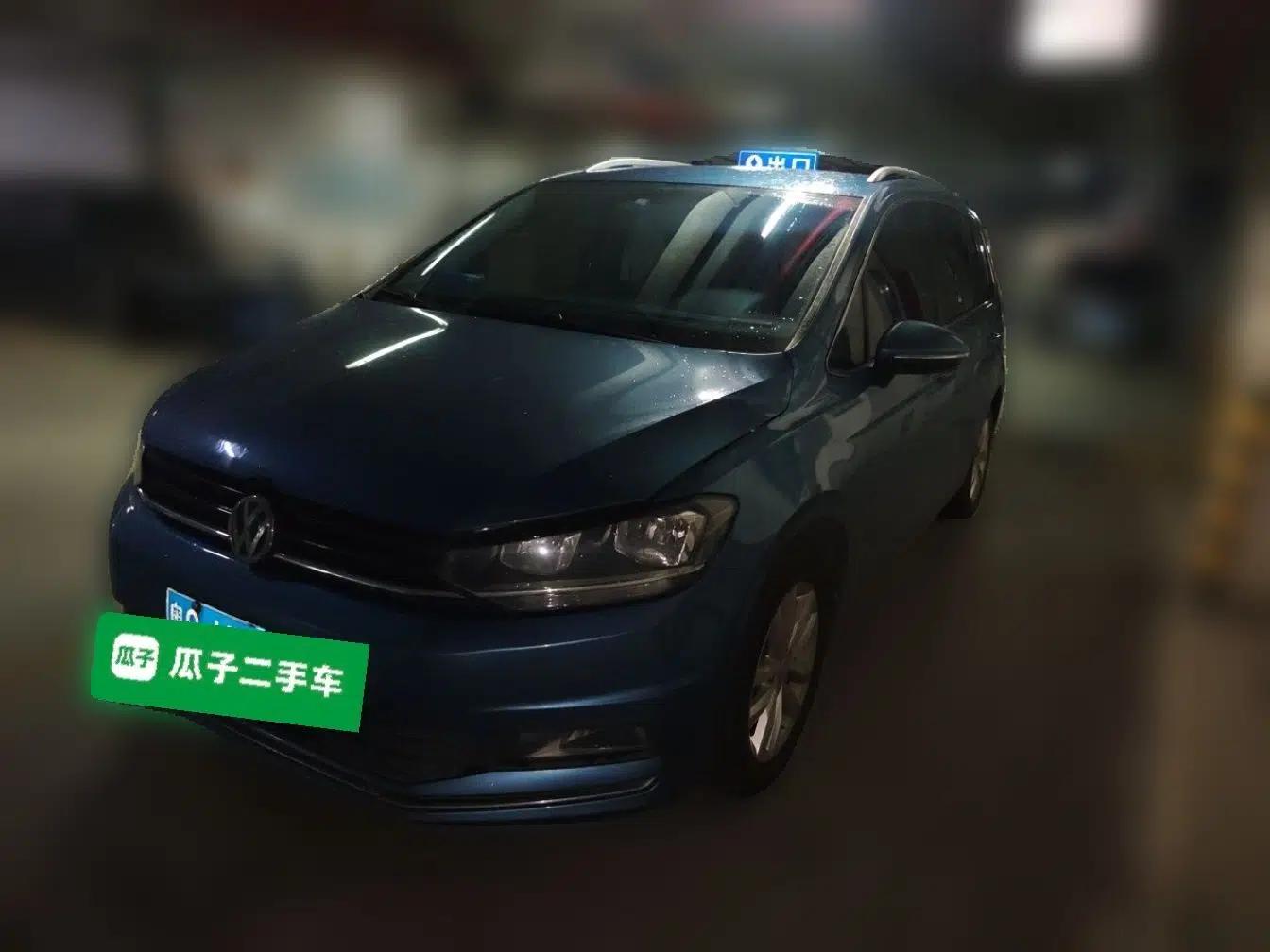Volkswagen Touran 2016 Volkswagen Touran L 280TSI DSG Comfort Edition — миниатюра 1