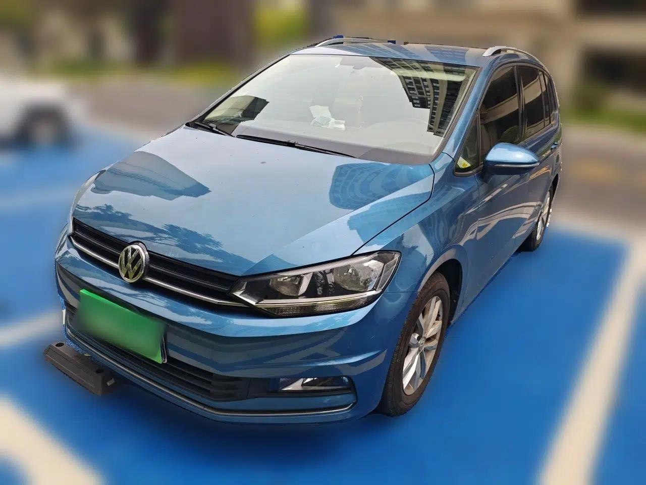 Volkswagen Touran 2016 Volkswagen Touran L 280TSI DSG Comfort Edition — миниатюра 1