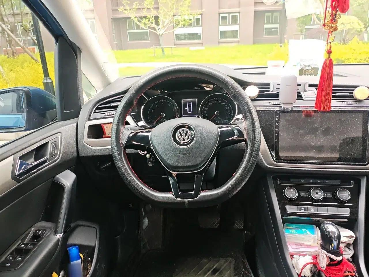 Volkswagen Touran 2016 Volkswagen Touran L 280TSI DSG Comfort Edition — миниатюра 11