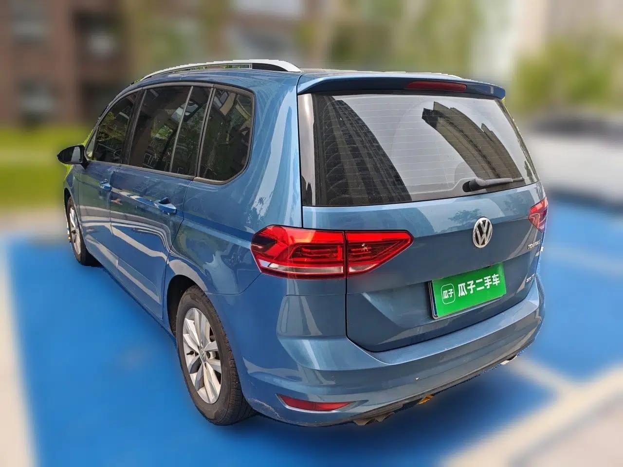 Volkswagen Touran 2016 Volkswagen Touran L 280TSI DSG Comfort Edition — миниатюра 4