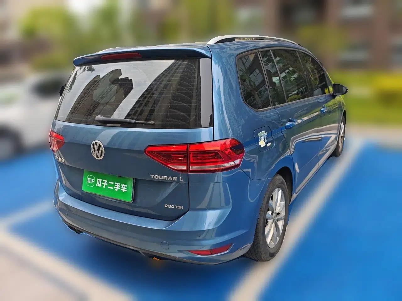 Volkswagen Touran 2016 Volkswagen Touran L 280TSI DSG Comfort Edition — миниатюра 6