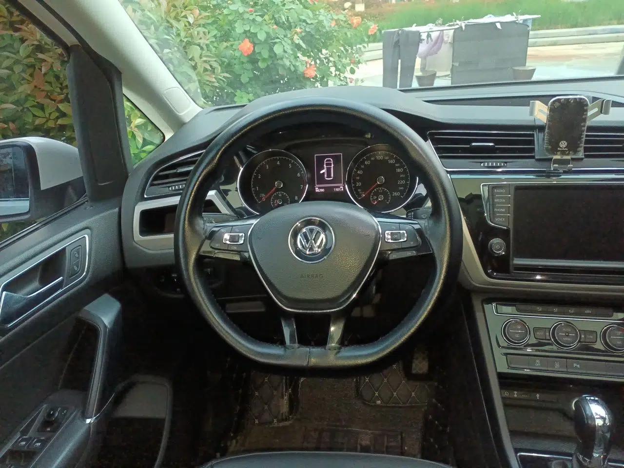 Volkswagen Touran 2018 Volkswagen Touran L 280TSI DSG Comfort Edition 7 Seats China V Emission Standard — миниатюра 11